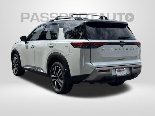 2025 Nissan Pathfinder Platinum 4WD