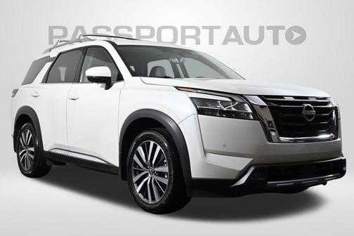 2022 Nissan Pathfinder Platinum 4WD
