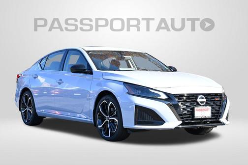 2025 Nissan Altima SR FWD