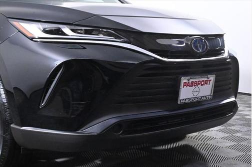 2023 Toyota Venza LE