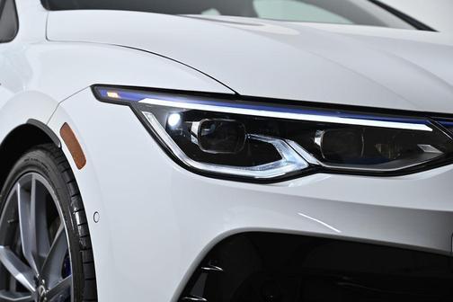 2024 Volkswagen Golf R 2.0T Manual