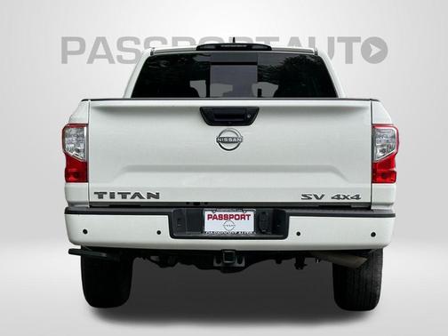 Glacier White 2024 Nissan Titan SV