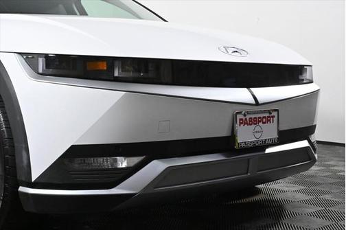 2024 Hyundai IONIQ 5 SE