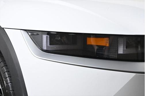2024 Hyundai IONIQ 5 SE