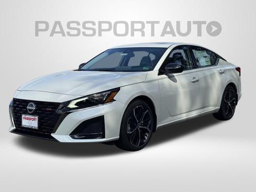 2025 Nissan Altima SR FWD