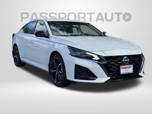 2025 Nissan Altima SR FWD