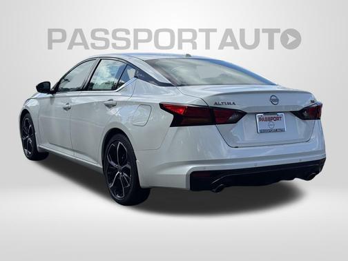 2025 Nissan Altima SR FWD