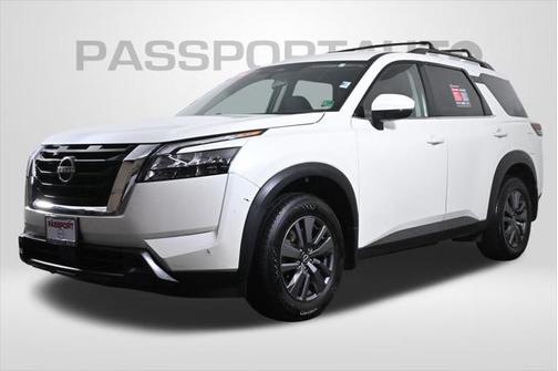 2024 Nissan Pathfinder SV 4WD