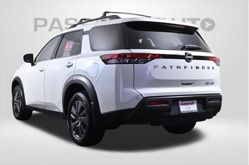 2024 Nissan Pathfinder SV 4WD