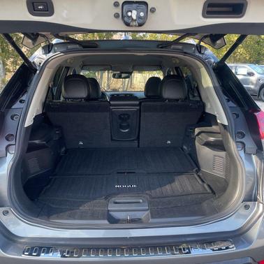 Gun Metallic 2019 Nissan Rogue SL