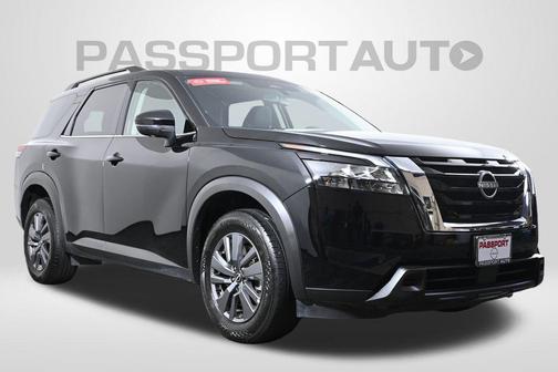 2025 Nissan Pathfinder SV 4WD