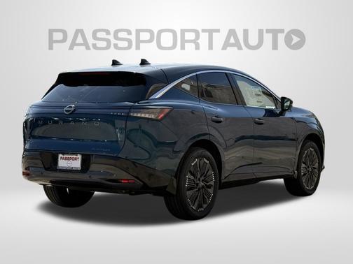 Aurora Blue Pearl Metallic/Super Black 2026 Nissan Murano Platinum