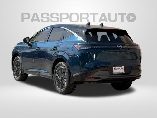 Aurora Blue Pearl Metallic/Super Black 2026 Nissan Murano Platinum