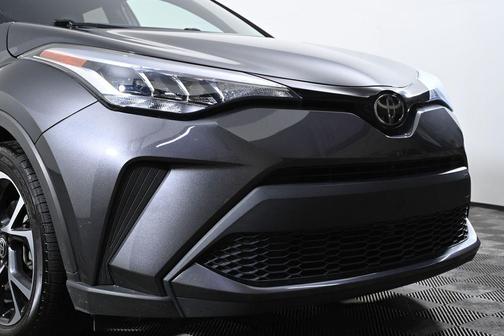 2022 Toyota C-HR XLE