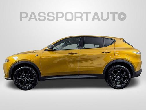 Acapulco Gold 2024 Dodge Hornet GT Plus AWD