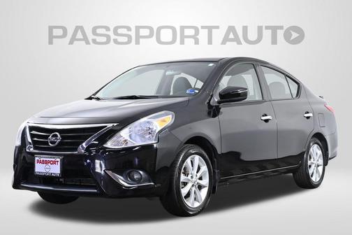 Super Black 2016 Nissan Versa 1.6 SL