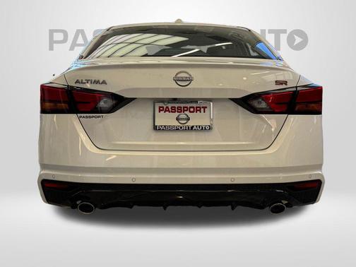 2025 Nissan Altima SR FWD