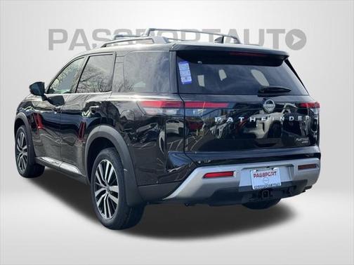 2025 Nissan Pathfinder Platinum 4WD