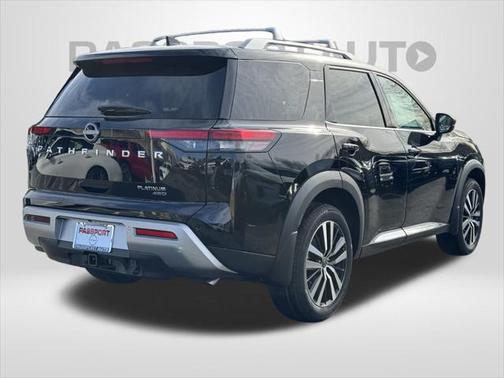 2025 Nissan Pathfinder Platinum 4WD
