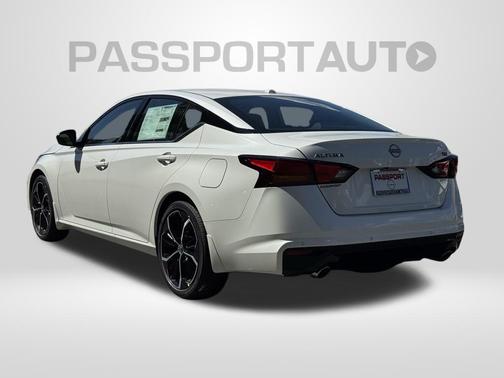 2025 Nissan Altima SR FWD