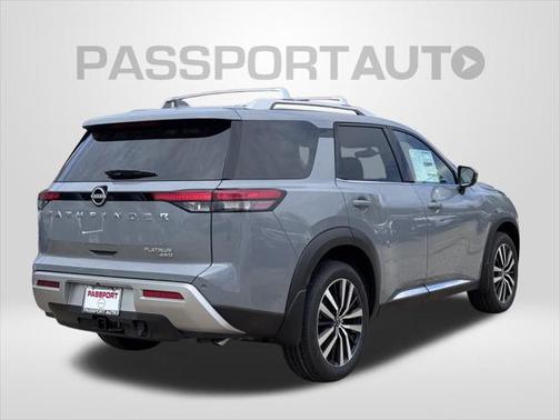 2025 Nissan Pathfinder Platinum 4WD