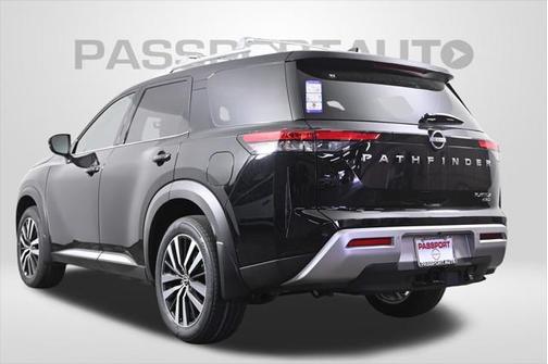 2025 Nissan Pathfinder Platinum 4WD