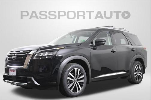 2025 Nissan Pathfinder Platinum 4WD