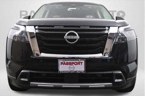 2025 Nissan Pathfinder Platinum 4WD