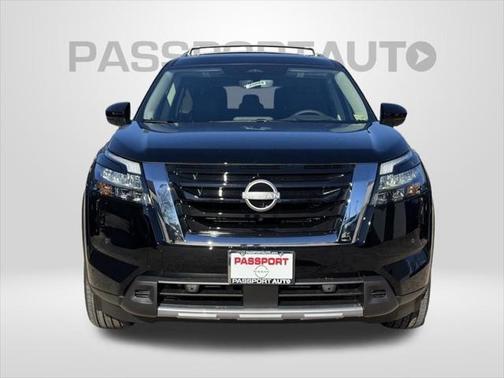 2025 Nissan Pathfinder Platinum 4WD
