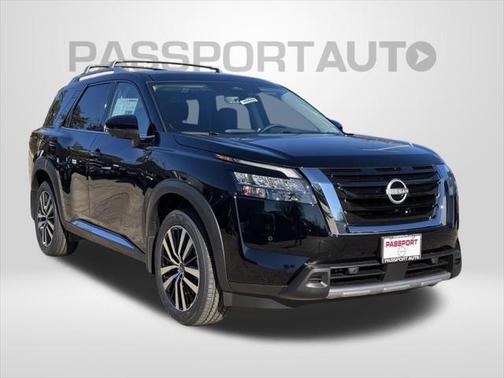 2025 Nissan Pathfinder Platinum 4WD