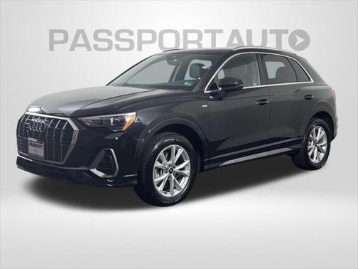 2022 Audi Q3 45 S line Premium