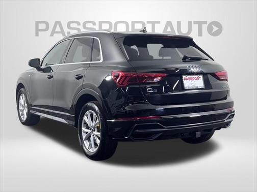 2022 Audi Q3 45 S line Premium