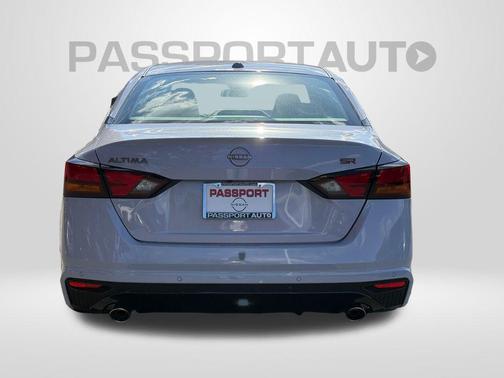 2025 Nissan Altima SR FWD