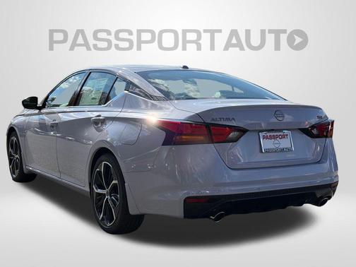 2025 Nissan Altima SR FWD