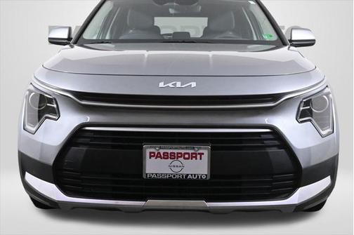 2024 Kia Niro LX