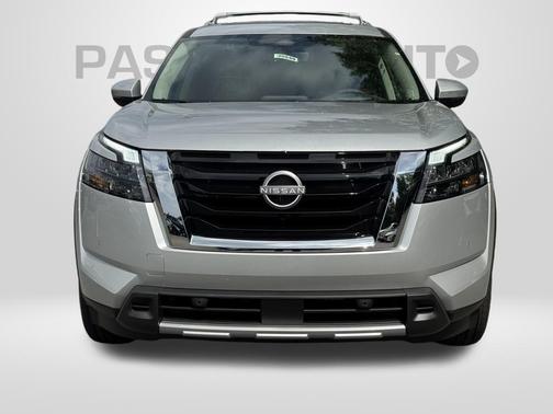 2025 Nissan Pathfinder Platinum 4WD