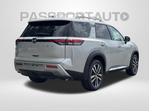 2025 Nissan Pathfinder Platinum 4WD
