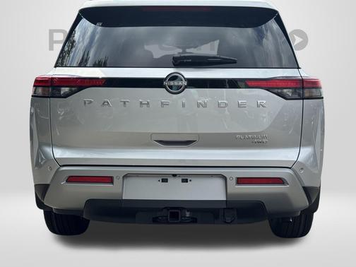 2025 Nissan Pathfinder Platinum 4WD