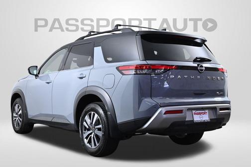 2024 Nissan Pathfinder SL 4WD