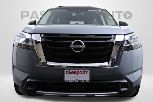 2024 Nissan Pathfinder SL 4WD