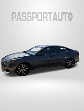 2022 Nissan Altima SR FWD