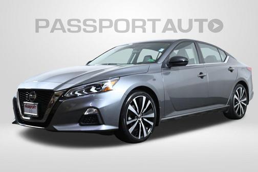 2022 Nissan Altima SR FWD