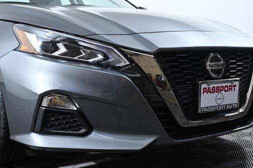 2022 Nissan Altima SR FWD