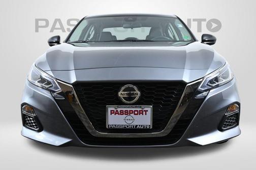 2022 Nissan Altima SR FWD