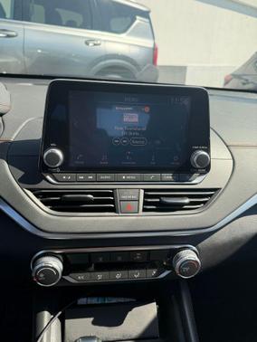 2022 Nissan Altima SR FWD