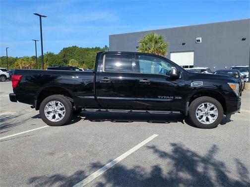 2024 Nissan Titan XD SV