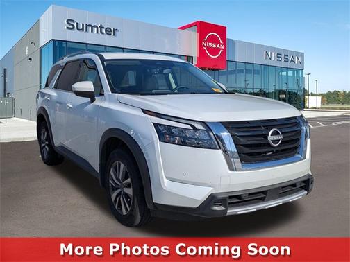 2025 Nissan Pathfinder SL