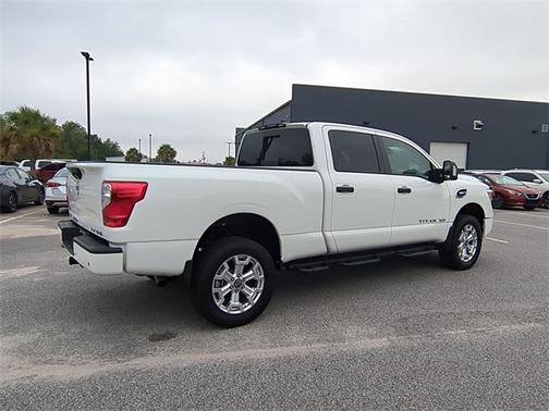 2024 Nissan Titan XD SV