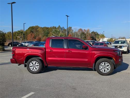 2024 Nissan Frontier SV