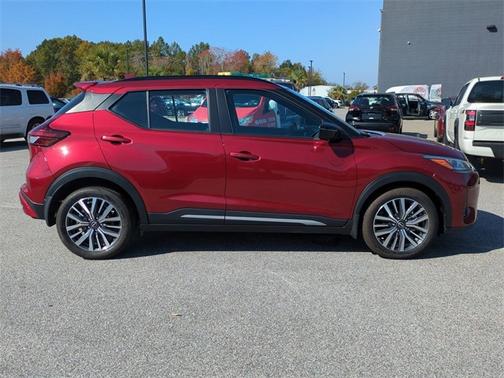 2024 Nissan Kicks SR
